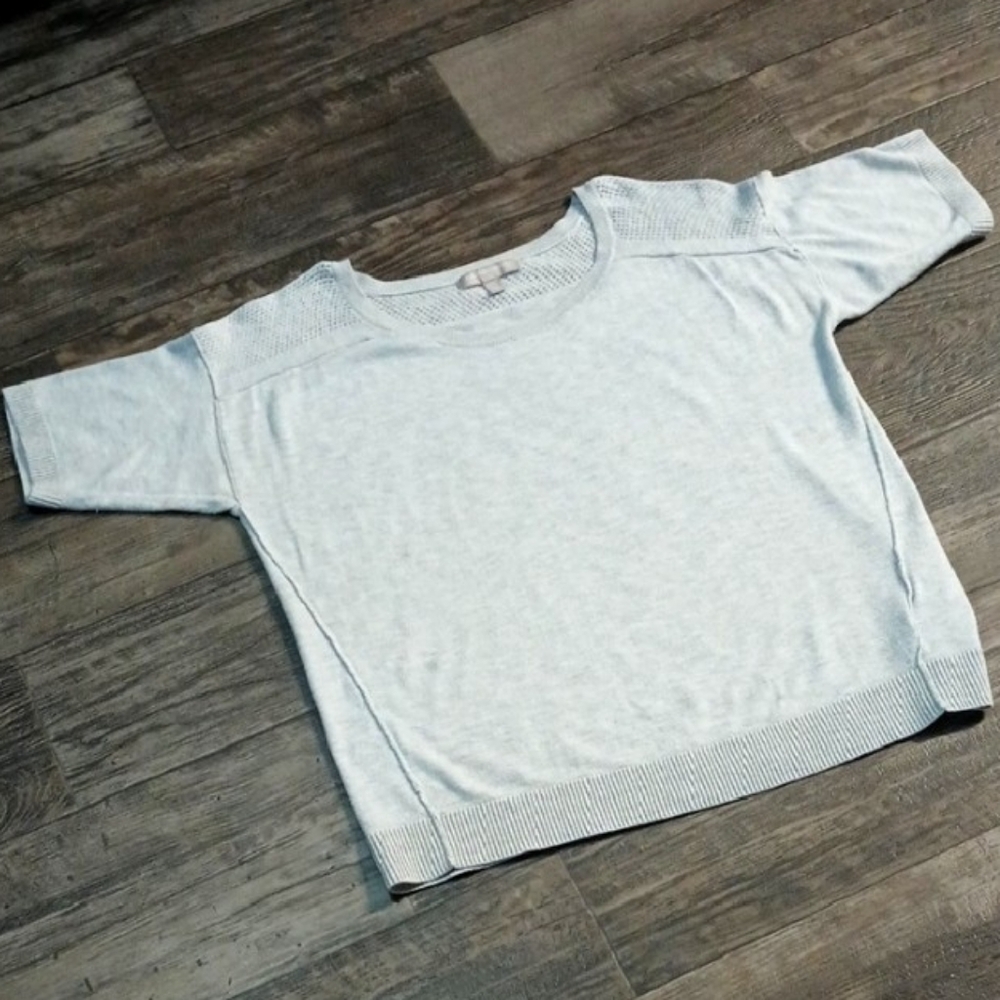 Banana Republic Heather Gray Knit Top - Picture 3 of 12